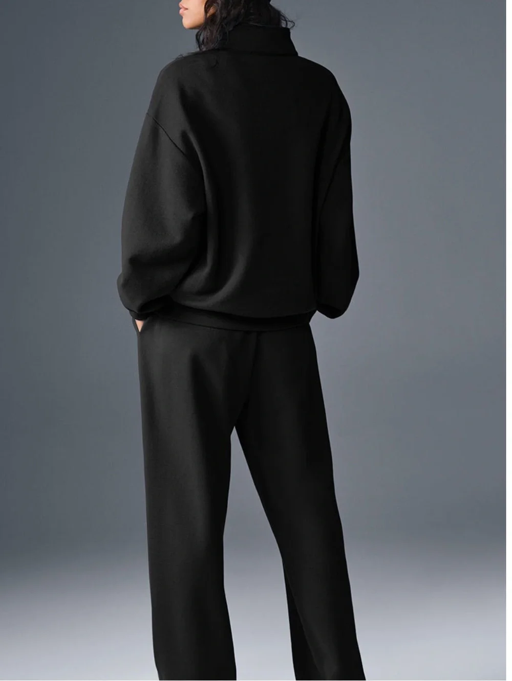 ALO Accolade 1/4 Zip Pullover - Black. Size XS.  Good Used Condition.